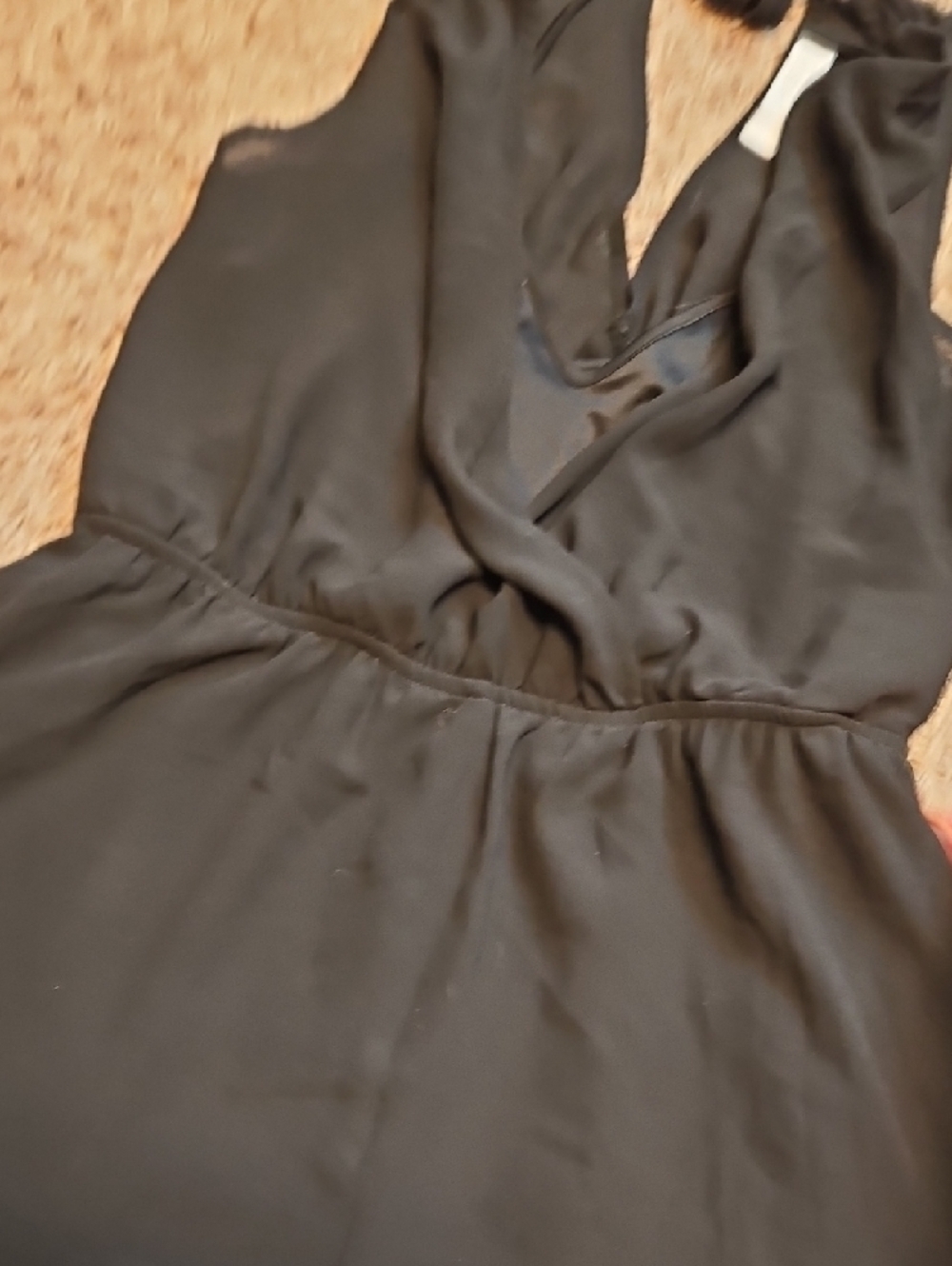ASTR The Label Black Sleeveless V-Neck Chiffon Romper - Picture 8 of 13